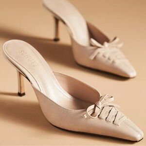 Schutz Caddy beige Pointed-Toe Heeled Mules